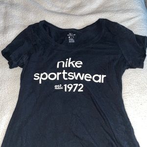 Nike Sports Top!